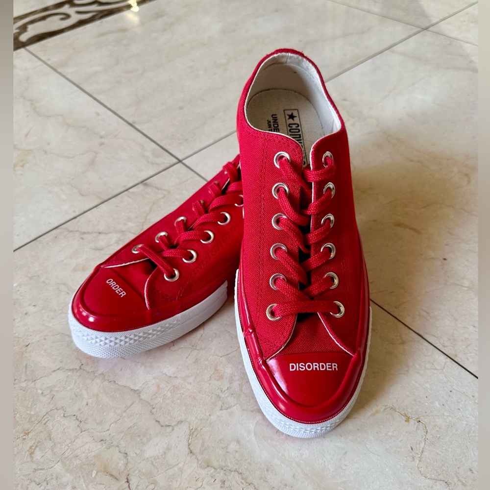 Converse Red Chuck Taylor All Star Low Top New without Box Men's 5.5 Women's 7.5